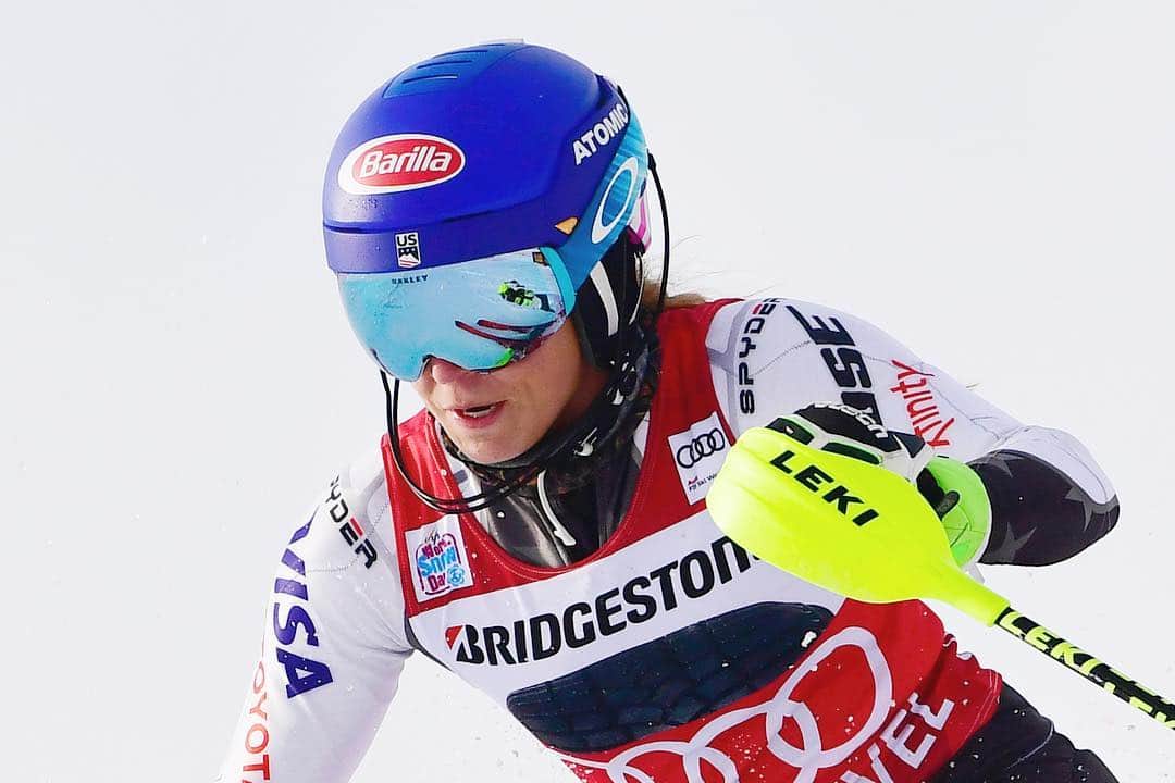 ミカエラ・シフリンのインスタグラム：「I see opportunity. I see it in PRIZM. What do YOU see? #OakleyPrizm #OneObsession @oakley @oakleyskiing」