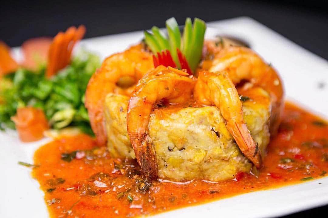 ファンクマスター・フレックスのインスタグラム：「I will be touching down @ Sazon Y Mambo! Conneticut! FRIDAY MAY3RD! Come early for some good eats !!! For table action have that @americanexpress Black joint ready! March 15th!!! @litdigitaldjs Big Ed, Pauly and Alina!!! lets do it! Shrimp Mofongo looking right!  #AmexLife」
