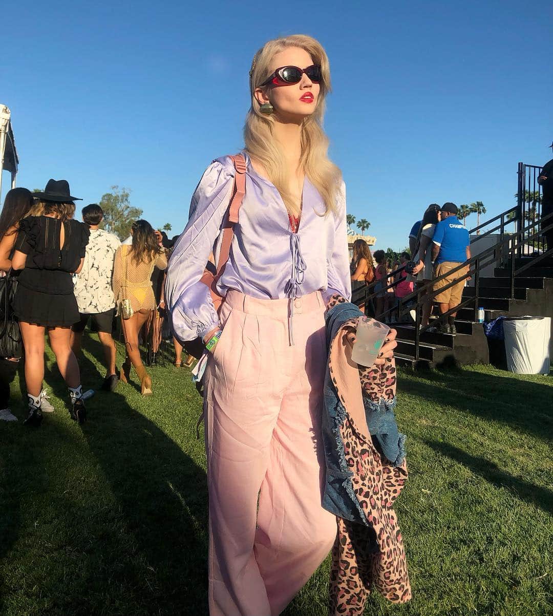 のインスタグラム：「Business casual at #revolvefestival @revolve」