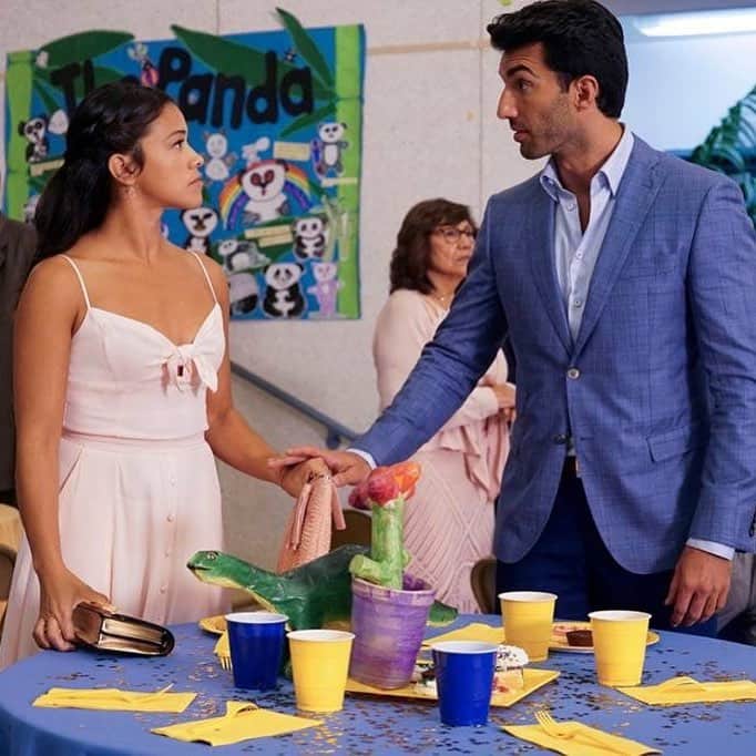E! Onlineさんのインスタグラム写真 - (E! OnlineInstagram)「We told you this Michael situation would be torture for literally EVERYONE. Link in bio for why things just became extra heartbreaking on #JaneTheVirgin. (📷: The CW)」4月19日 6時20分 - enews