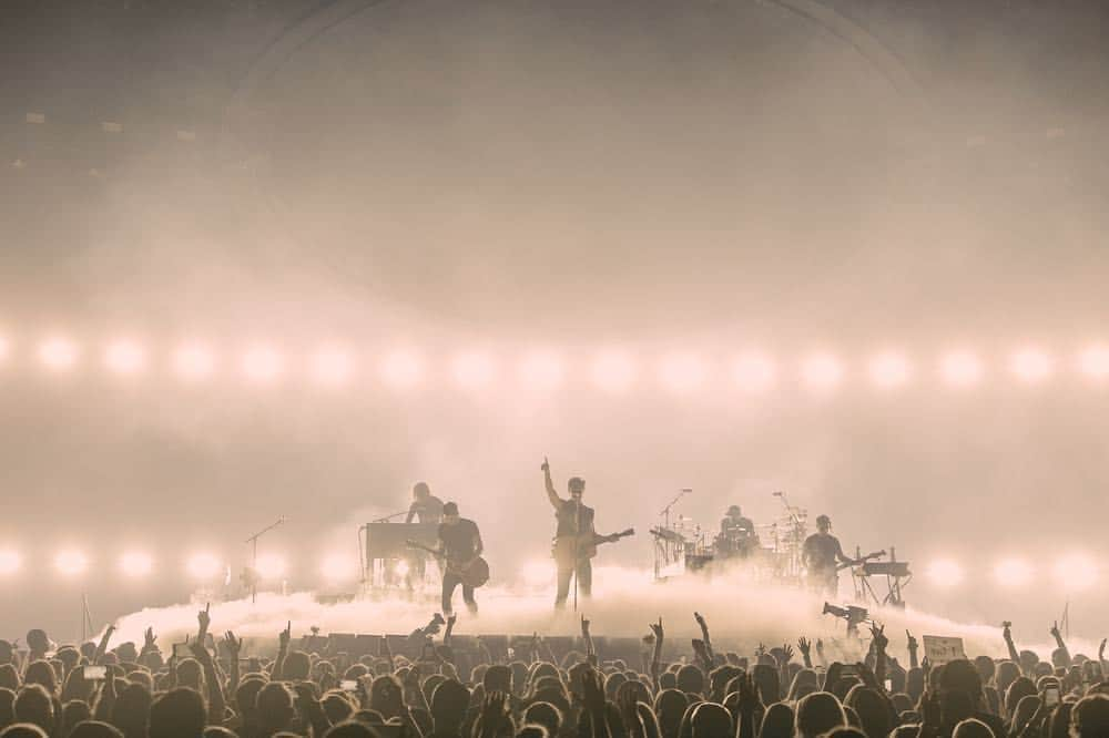 ショーン・メンデスさんのインスタグラム写真 - (ショーン・メンデスInstagram)「London, night 2 💙🌸」4月19日 6時56分 - shawnmendes