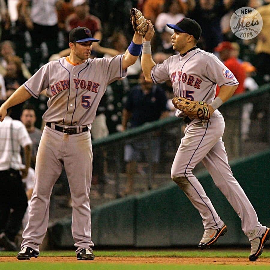 ニューヨーク・メッツさんのインスタグラム写真 - (ニューヨーク・メッツInstagram)「This was one hill of a catch, @cbeltran15. 😮 #TBT #Mets」4月19日 7時06分 - mets