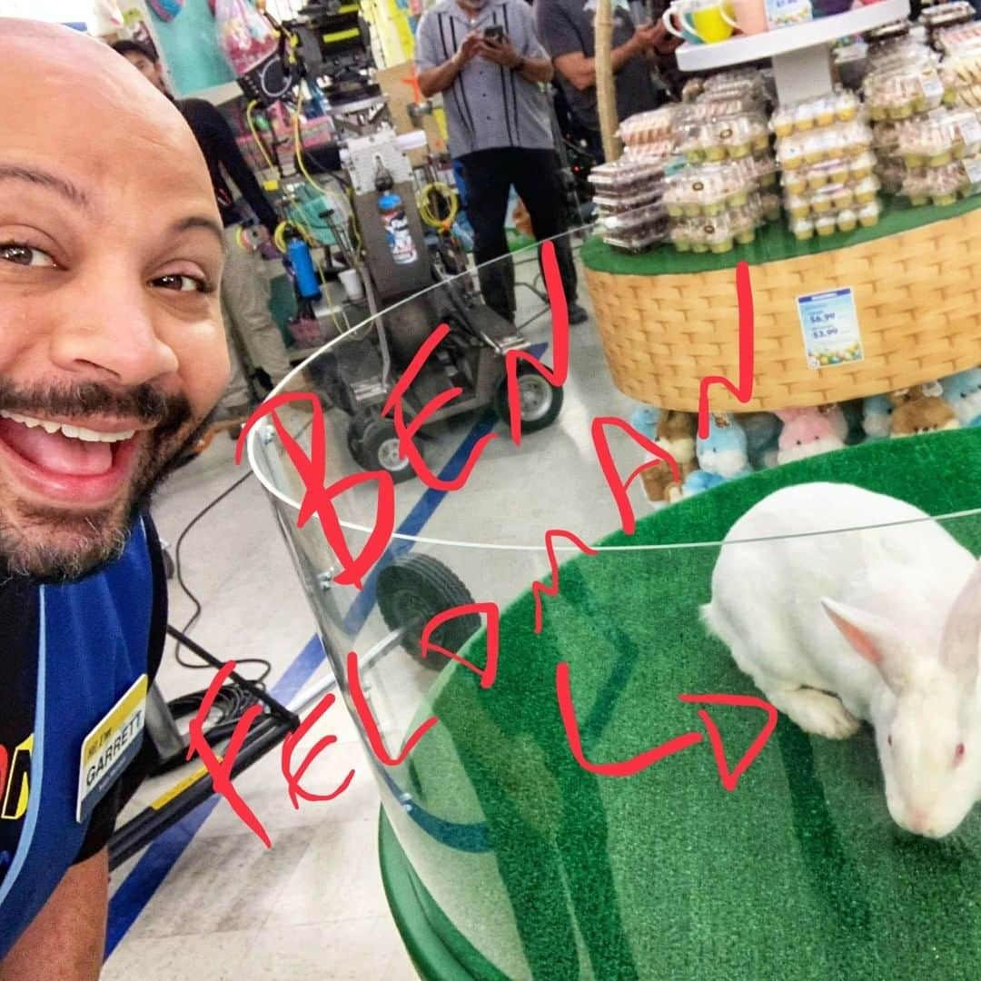 コルトン・ダンさんのインスタグラム写真 - (コルトン・ダンInstagram)「Let me see those 🐰🐰🐰 if you’re ready for tonight’s Easter Episode of #Superstore! 8/7c @nbc ⠀ #SpoilerAlert @benmfeldman is replaced by a bunny!」4月19日 7時15分 - captdope