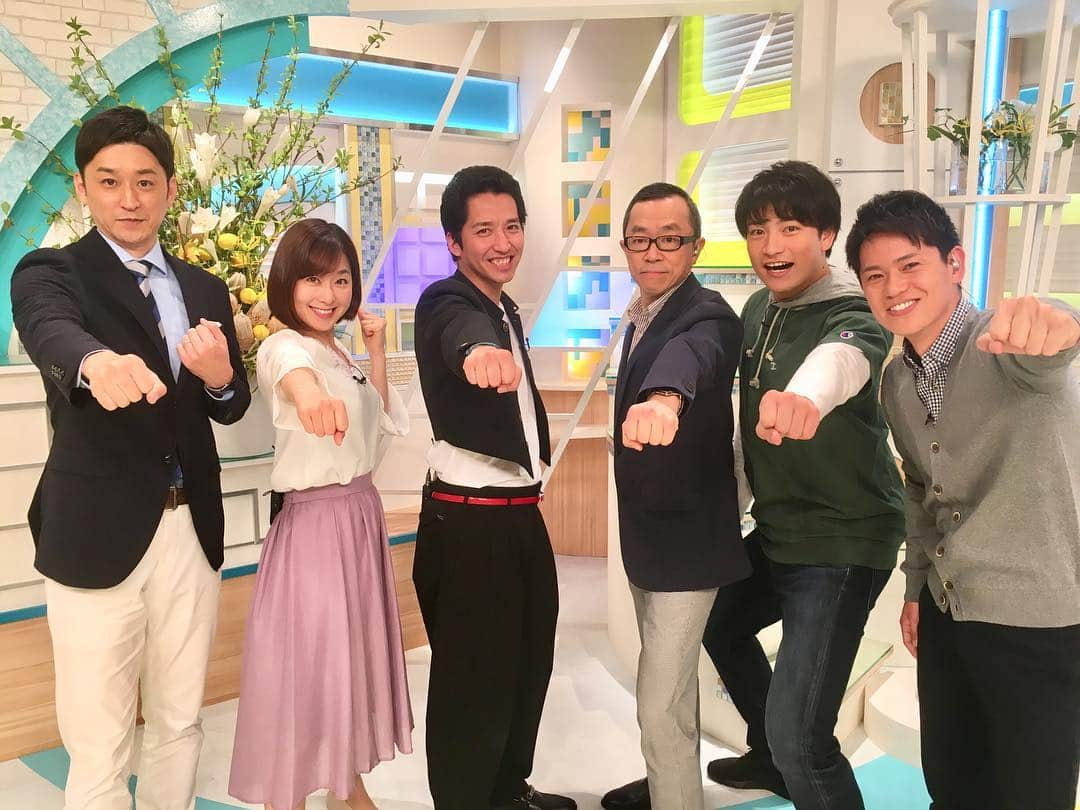 福岡放送「バリはやッ!」さんのインスタグラム写真 - (福岡放送「バリはやッ!」Instagram)「今朝は #ぱんちゆたか さんが生出演🎤 スポエンタのコーナーで #負けてたまるもんか をアカペラで歌って下さいました！  やっぱり生歌は心に響きますね〜😂 みなさんもぜひ ぱんちさんの熱い歌声聴きに来てくださいね🎤‼️ #バリはやzip  #バリはやzipフェス #ぱんちゆたか #ぱんち佐藤じゃねぇ  #熱血応援団 #4月27日 #Zeppfukuoka #チケット発売中」4月19日 8時31分 - barihaya