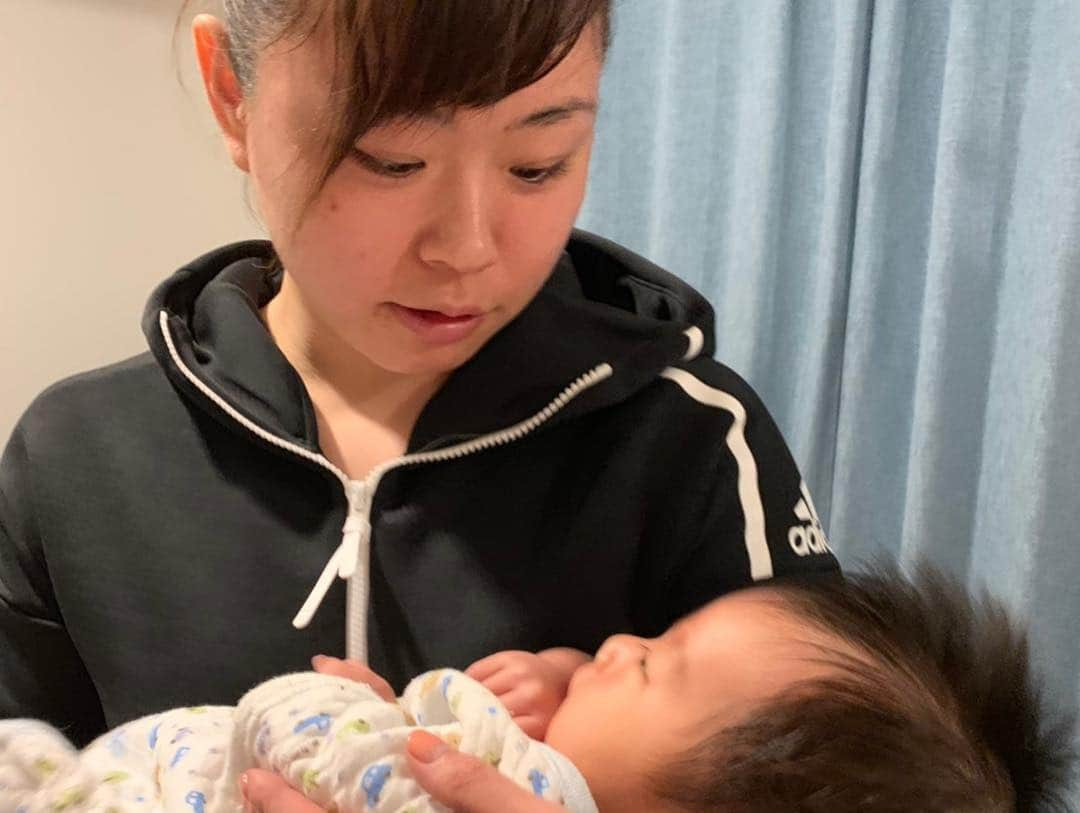 植草歩さんのインスタグラム写真 - (植草歩Instagram)「昨日はい詔子ベイビー👶🏻に会ってきた💓 楽しい時間をありがとう( ⸝⸝⸝¯ ¯⸝⸝⸝ )♡ そのせいもあってか昨日は寝落ちして アラームもしないで寝てしまった😭 もう遅刻だって思って起きて準備したけど 準備して駅来たら全然余裕あった！笑 今日もラッキーだ🍀🍀🍀」4月19日 8時53分 - ayayumin0725