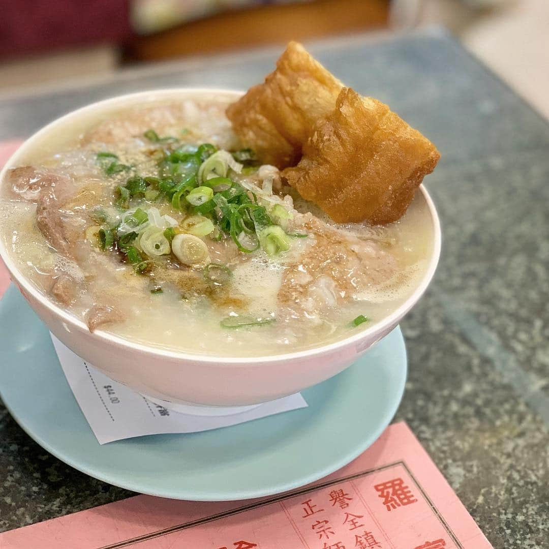 DOMINIQUE ANSEL BAKERYさんのインスタグラム写真 - (DOMINIQUE ANSEL BAKERYInstagram)「My first bowl of congee was in Hong Kong - I was 29 years old, it was a rainy humid day. And though it’s not something I grew up with, it became a comfort food for me. This pork liver one, with fresh ginger and scallions, fried you tiao slowly sinking into its depths, made Hong Kong feel like home. What do you use in your congee stock? Pork bones? Fish bones? I’ve never been able to replicate quite the same flavors.」4月19日 9時07分 - dominiqueansel