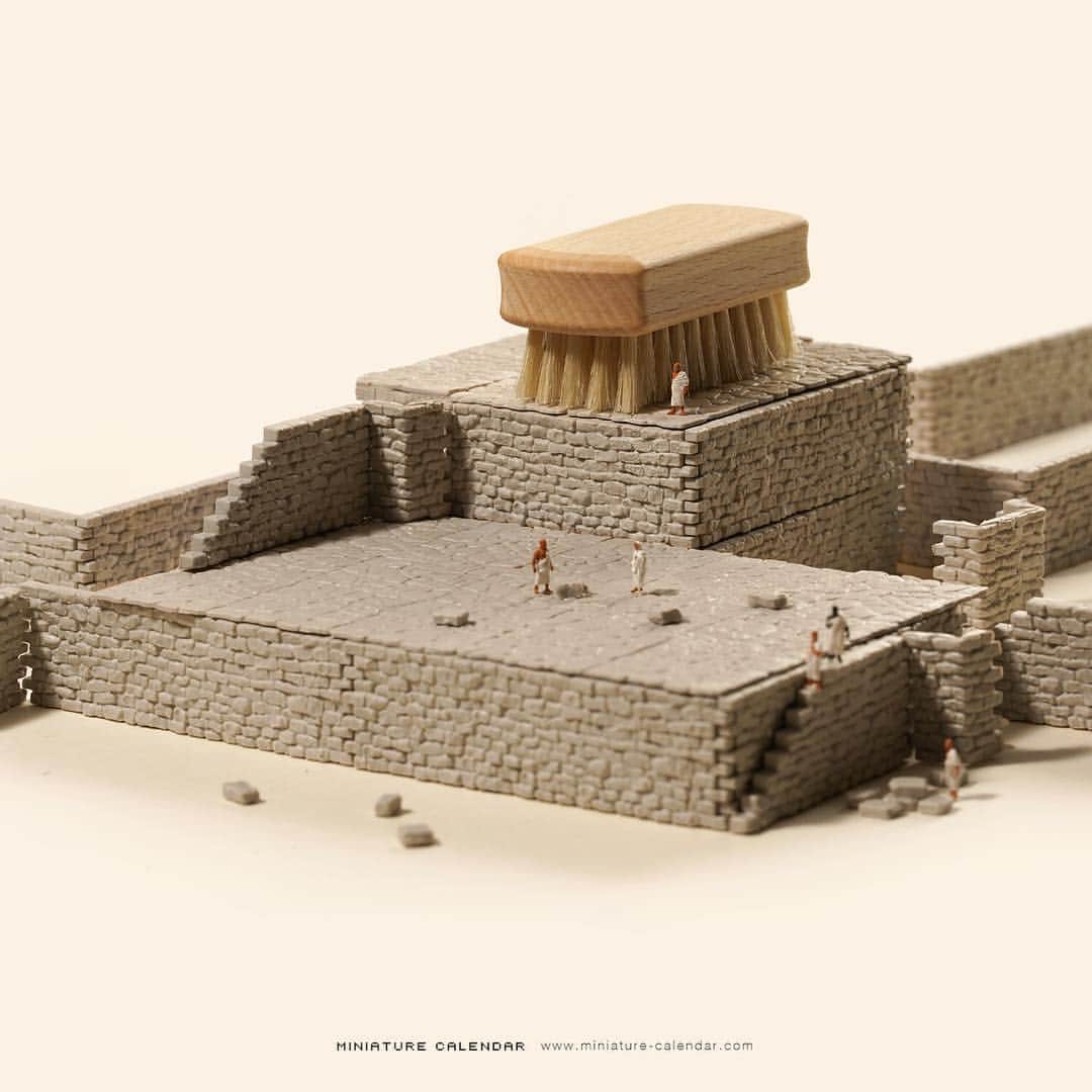 田中達也さんのインスタグラム写真 - (田中達也Instagram)「. 4.19 fri “Parthenon” . 古代ギリシャの“せまい遺産” . #世界遺産 #ブラシ #神殿 #パルテノン神殿 #アクロポリス #Brush #Temple #Parthenon #Acropolis . ─────────────── 《EXHIBITION info》 . 【センス・オブ・スケール展】 Sense of Scale Exhibition 4/13 sat - 6/23 sun  #センスオブスケール展 #横須賀美術館 . ─────────────── 《Next EXHIBITION info》 . 【ミニチュアライフ展 in 岡山】 Miniature Life Exhibition in Okayama 4/24 wed - 5/6 mon ［ギャラリートーク&サイン会］ 4月24日 1回目 10:00〜、2回目14:00〜 4月29日 1回目 13:00〜、2回目16:00〜 . 【ミニチュアライフ展 in 静岡】 Miniature Life Exhibition in Shizuoka 4/27 sat - 5/12 sun . #MiniatureLife展 #ミニチュアライフ展 Please look at the Instagram story’s highlight for more information. .」4月19日 9時18分 - tanaka_tatsuya