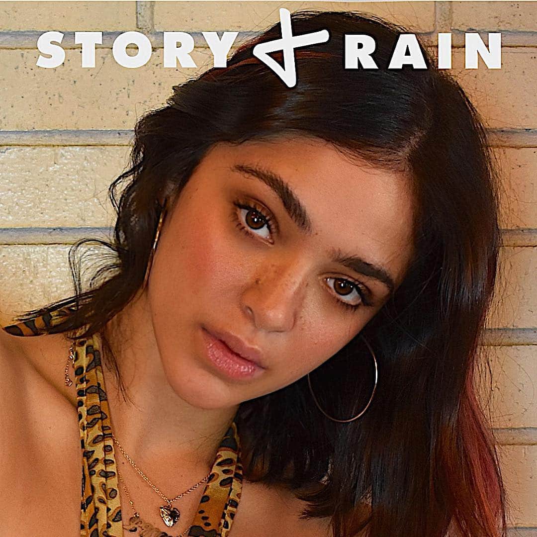 ルナ・ブライズ・ボイドのインスタグラム：「@storyandrain🖤 thanks for the cover and chat xx check it out!! #storyandrain」