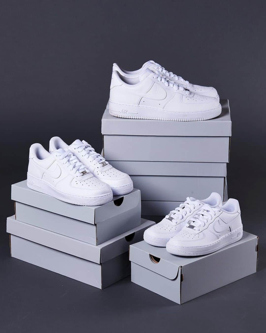 Foot Lockerさんのインスタグラム写真 - (Foot LockerInstagram)「Best Sneaker of All-Time? #Nike Air Force 1 'White/White' Available Now, In-Store and Online  Full Family Sizing」4月19日 9時23分 - footlocker