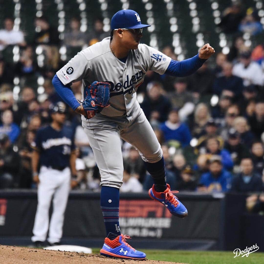 Los Angeles Dodgersさんのインスタグラム写真 - (Los Angeles DodgersInstagram)「Whiff. Whiff. Whiff.  Swipe ⬅️ to watch @theteenager7 strike out the side in the second.」4月19日 10時01分 - dodgers