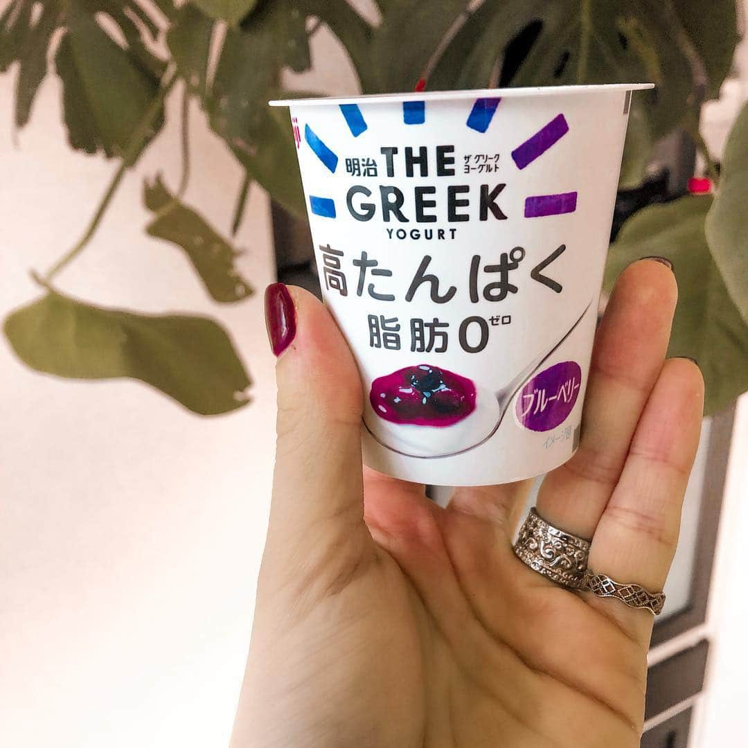 Gabrielaさんのインスタグラム写真 - (GabrielaInstagram)「最近よく朝ごはんに食べているのが、明治THE GREEK YOGURT！ 体型維持には食事が一番大事だし、一番大変だよね だから美味しくて、ヘルシーで満足感のあるものを選ぶようにしてます😊 健康の為に、食生活に気をつけてるの！ だから、こまめなタンパク質の補給に便利で美味しい明治THE GREEK YOGURTを 毎日食べるようにしてます。 朝食や午後のおやつに食べてます！👌💯 . . #FiNC #FiNCアンバサダー #明治ザグリークヨーグルト_アンバサダー#明治THEGREEKYOGURT #明治ザグリークヨーグルト #thegreekyogurt #ザグリークヨーグルト #ギリシャヨーグルト #濃密なのに脂肪0 #レッツたんぱく #タンパク質 #たんぱく質 #栄養」4月19日 10時11分 - rkgabriela