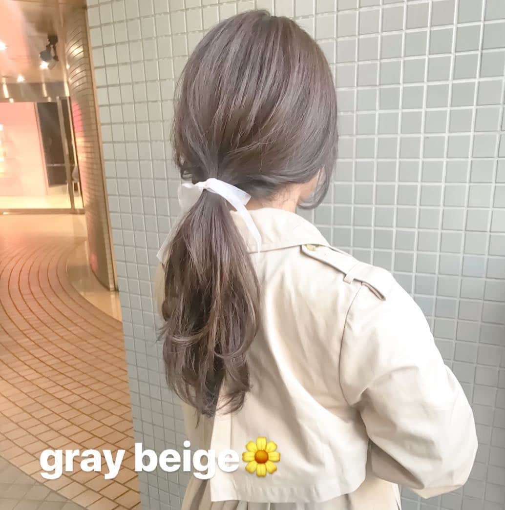 佃加菜さんのインスタグラム写真 - (佃加菜Instagram)「gray beige🌼 赤みのない柔らかいベージュに、グレーを混ぜると清潔感が出ます♡ . #dhima_daikanyama」4月19日 10時21分 - tsukuda_kana