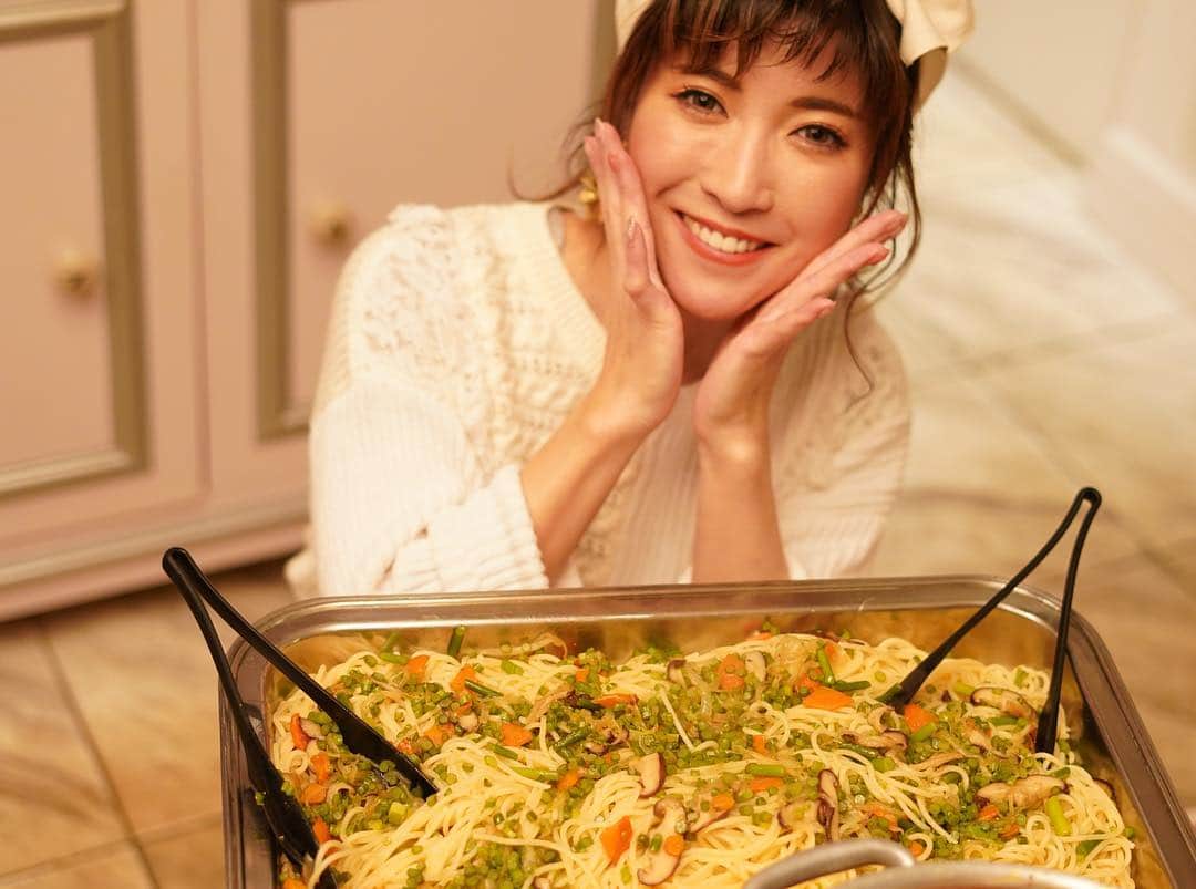 ロシアン佐藤のインスタグラム：「ゆりもりちゃんのお誕生日会🥰  久しぶりにみんなと会えて楽しかったな🥰❤️👍」