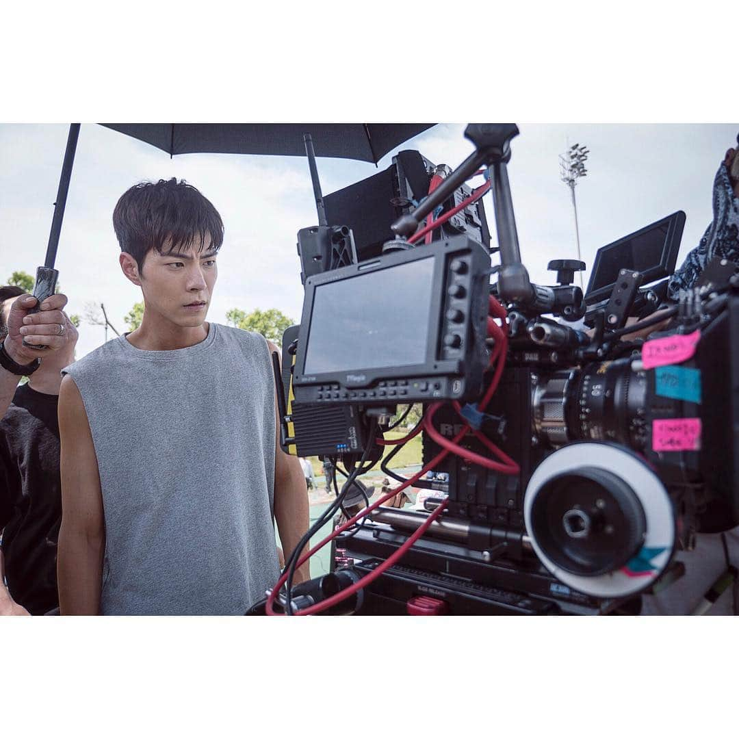 C-JeS エンタテイメントさんのインスタグラム写真 - (C-JeS エンタテイメントInstagram)「#홍종현 열정 가득 <다시, 봄> 현장 스틸 공개🌸 . 다정다감 #열정남 #호민 과 특별한 시간여행하러 다같이 영화관으로 GOGO🙌 . #영화 #다시봄 #타임리와인드무비 #홍종현 #이청아 #박경혜 #박지빈 #정용주감독 #film #SpringAgain #HongJongHyun #씨제스타그램 #cjestagram」4月19日 10時35分 - cjes.tagram