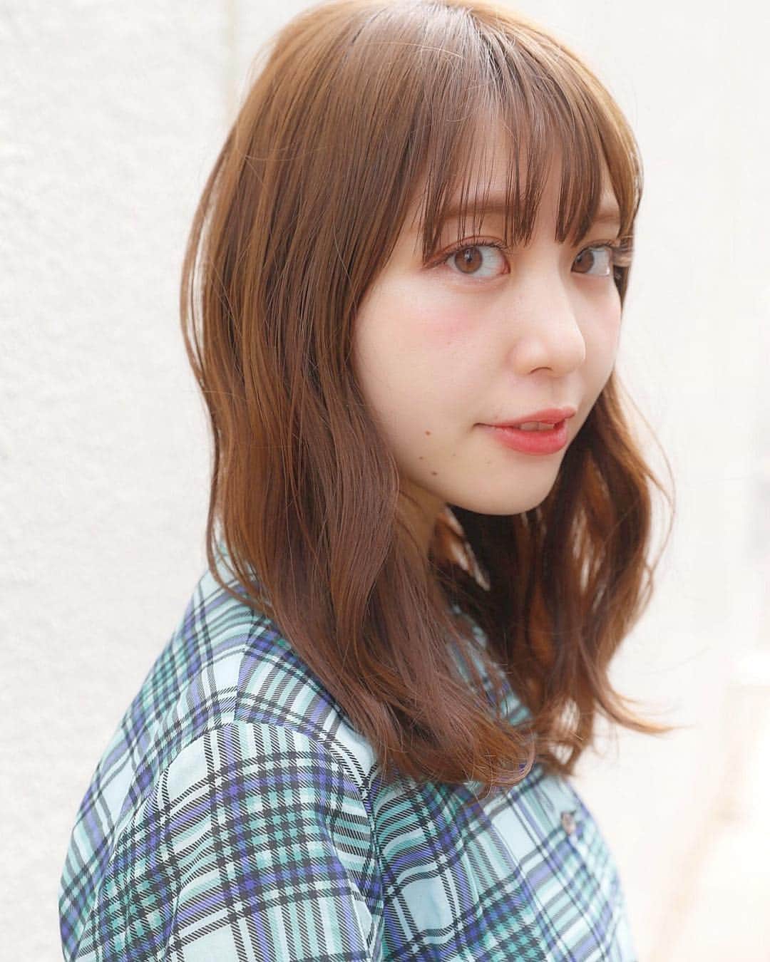 木村ミサのインスタグラム：「🐰﻿ ﻿ ﻿ 真名子さんに撮ってもらう写真どれもすき。﻿ ﻿ #mer ﻿ ﻿  merはなんだかんだ長いことお世話になって、﻿ コラボでお洋服出させていただいたりとか﻿ merfesとか、思い出いっぱいだな〜。﻿ ひとりひとりのことを思いやってくれてるあたたかいぬくもりのある雑誌に少しでも携われたことがしあわせです。﻿ ﻿」