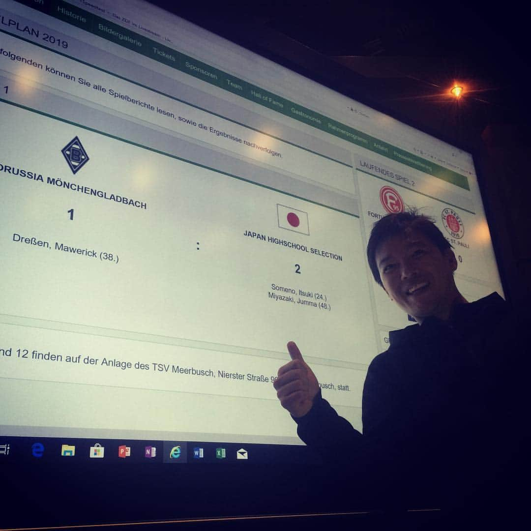 立田恭三さんのインスタグラム写真 - (立田恭三Instagram)「【高校選抜欧州遠征】 大事なグループリーグ初戦！ 勝ちました！！ しかも相手は、去年の決勝で戦った相手ボルシアMG（ドイツ）でリベンジの気持ちもあり、 かなり激しくきましたが、2-1で貴重な勝ち点３をあげました！！ すごくいい試合でした。 いやー、次も期待してます。 グループリーグは、4試合あり、２位以上に入れば、決勝トーナメント進出です。  幸先のいい勝ち点３(^.^) #ドュッセルドルフ  #国際ユースサッカー大会  #u19championstrophy  #ちょっと胃もたれ笑  #高校サッカー  #日本高校サッカー選抜 #欧州遠征 #ダイジェスト版は #5月19日11時から #日テレジータス #日テレサッカー」4月19日 19時59分 - tatsuta.ytv
