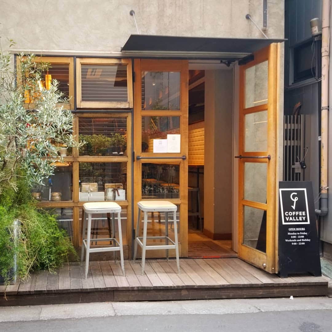 いいオフィスのグルメインスタ