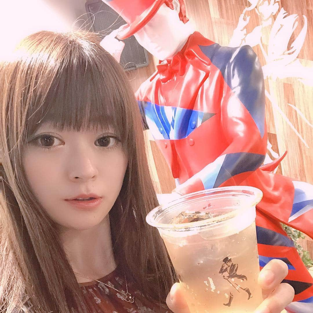 梶本成美さんのインスタグラム写真 - (梶本成美Instagram)「四国プチお遍路旅から帰ってきて 早速、さおりーぬ。 ( @saoriiinu918 ) とジョニーウォーカーのPOP UP BARに来ました☺️ . .  こちらのイベントは 4月19日〜5月6日のGWまで 渋谷ストリームの稲荷橋広場にて行われています☺️ . .  初日の今日も大変賑わっていました☺️✨ ジョニーハイボールにもいくつかのフレーバーがあったり、お料理もハイボールに合うものばかりで春の野外フェス感覚で楽しめます☺️✨ . .  今回は時間が無くサクッとだったので、また改めて期間中にゆっくり行きたいなと思います☺️✨ . .  段々と暖かくなってきたから、お外で呑むのも気持ちよくて最高ですね☺️ #ジョニーハイボール #ジョニーハイボールbar #渋谷ストリーム #PR #ウィスキー #ハイボール #渋谷 #野外フェス」4月19日 20時20分 - narumikajimoto