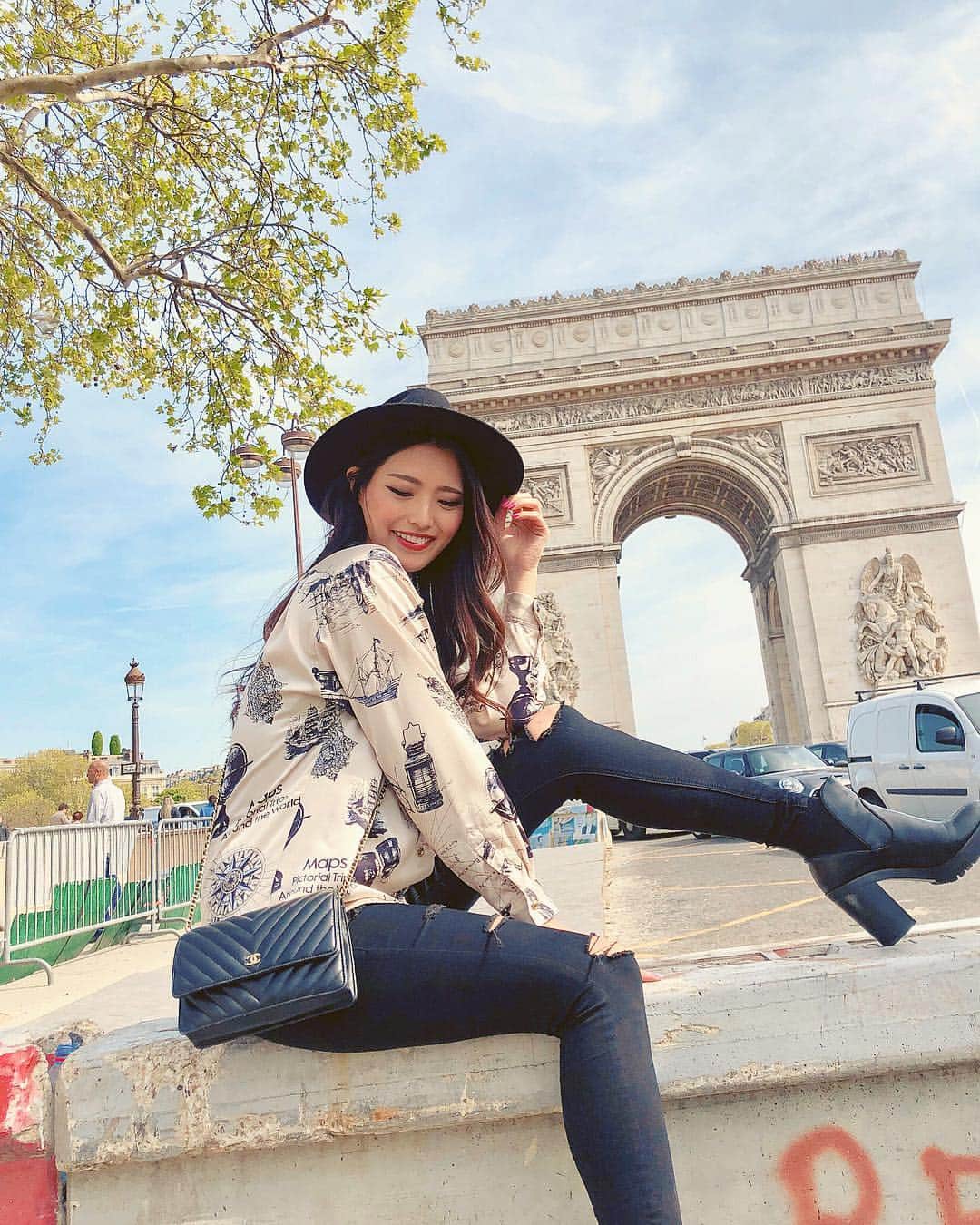 のインスタグラム：「Bonjour! 🇫🇷」