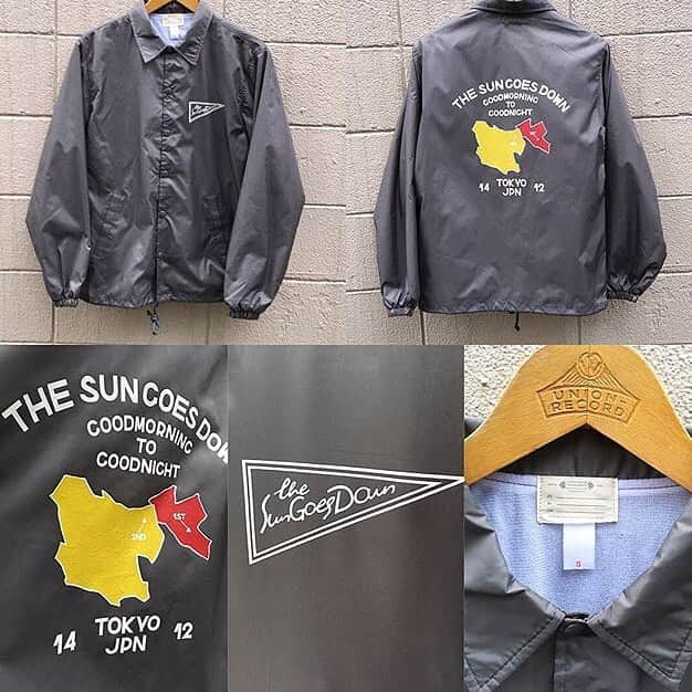 TheSunGoesDownさんのインスタグラム写真 - (TheSunGoesDownInstagram)「. お客様からのご要望が多かったので TSGDCREWJACKET再入荷しました!! onlinestoreでも購入できます☺︎ メンズライクな感じで女性にも大変着用しやすい仕様になってます！  TSGD CREW JACKET LIGHT  ストリートシーンで欠かせないコーチジャケットを 店舗を構える渋谷区、世田谷区のMAPをベースに TSGD仕様で製作。  Vintageがお好きな方はもちろん、 そうでない方にも気軽に着用して頂けるカジュアルな1着。 ＜material＞ 100% Nylon ( Lining Flannel 100% Polyester ) <color> black/gray <size> S 着丈 69.5 身幅 54.0 袖丈 62.5 肩幅 47.0 (写真は実際の色と異なる場合が御座いますのでご了承下さい。) 遠方の方はTOP→onlinestoreにて購入できますのでご覧下さい!! それでは皆様のご来店心よりお待ちしております!! #tsgd #thesungoesdown #vintage #fashion #渋谷 #下北沢 #学芸大学 #古着屋 #古着 #大人古着 #アメリカ古着 #ヨーロッパ古着 #コーチジャケット」4月19日 20時46分 - tsgd_tokyo