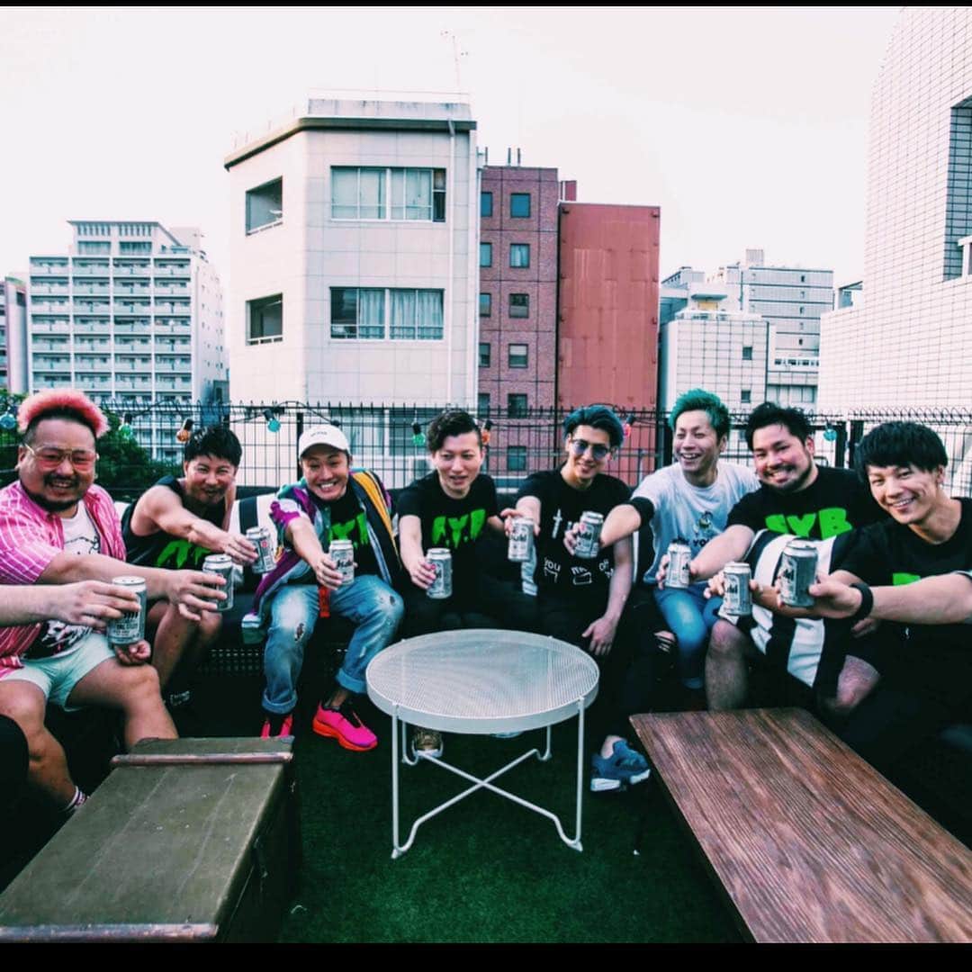 f.y.b_officialのインスタグラム