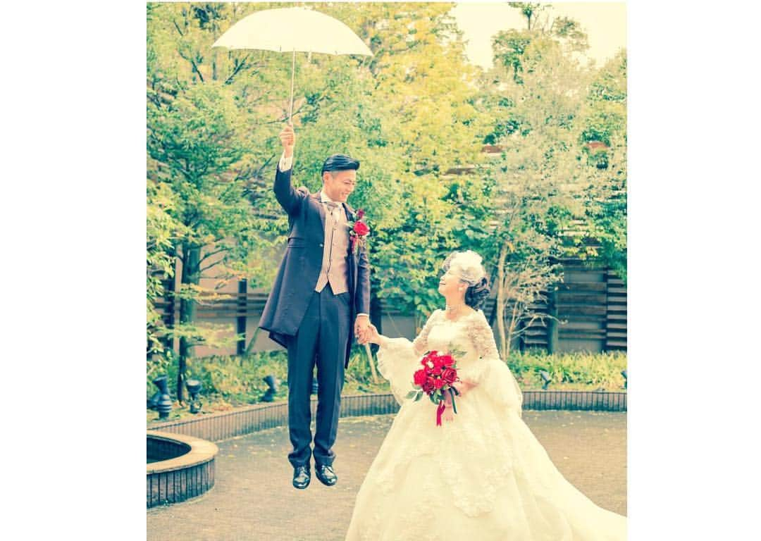 プレ花嫁の結婚式準備アプリ♡ -ウェディングニュースさんのインスタグラム写真 - (プレ花嫁の結婚式準備アプリ♡ -ウェディングニュースInstagram)「素敵な演出や前撮りの写真がどれも素敵💓参考にしたいウェディングフォト9枚✨♩ * * こちらのお写真は #結婚式場 @duo_gc さんからリグラムさせていただきました🌟ありがとうございました😊✨ * * * #結婚式演出 や #前撮り 💗どのフォトも素敵でとても参考になる #ウェディングフォト 😍 * カバーはまるで #ラプンツェル の世界🌼💜 * #プロジェクトマッピング を使った #ランタン の演出✨ * 会場全体に #ランタン が映し出されとてもロマンチックで素敵ですよね☺️💗 * ゲストもうっとり♡印象に残ること間違いなしです💓 * 他のフォトもどれも素敵なので、ぜひスワイプ👉🏻してチェックしてみてくださいね✨♩ * * * ＼📷投稿お待ちしています／ * 花嫁はもちろん、業者さんも大歓迎✨ アナタのお写真をご紹介してもOKという方は、ぜひ #ウェディングニュース にお写真を投稿してください💕 * * ⬇︎関連アカウント⬇︎ * 💒式場検索 【 @weddingnews_concierge 】 👰マイレポ花嫁 【 @weddingnews_brides 】 * * その他、編集部からの連絡専用 @weddingnews_contact や、スタッフ個人の連絡用として @WN_xxxx（xxxは個人名）があります💕 * ………………………………………… ❤️WeddingNewsとは？ * * 花嫁のリアルな”声”から生まれた 花嫁支持率No1✨スマホアプリです📱💕 * * 🌸知りたい… #結婚式準備 に役立つ記事を毎日150件配信中♩ * 🌸見たい… インスタの #ウェディング 系投稿TOP100が毎日チェックできる＊IG画像の複数ワード検索も可♩ * 🌸叶えたい… #結婚式 関連の予約サイトが大集合♩ * 🌸伝えたい… 自分の結婚式レポ『マイレポ』が簡単に作れる♩先輩花嫁のレポが読める♩ * * @weddingnews_editor のURLからDLしてね✨ * * * #プレ花嫁 #結婚  #花嫁  #ウエディング #結婚式演出 #披露宴 #2019秋婚 #ディズニープリンセス #ディズニーウェディング #プリンセス #日本中ののプレ花嫁さんと繋がりたい #プレ花嫁準備 #ディズニー #結婚式レポ #ブライダルフェア #ゆめかわいい」4月19日 21時05分 - weddingnews_editor