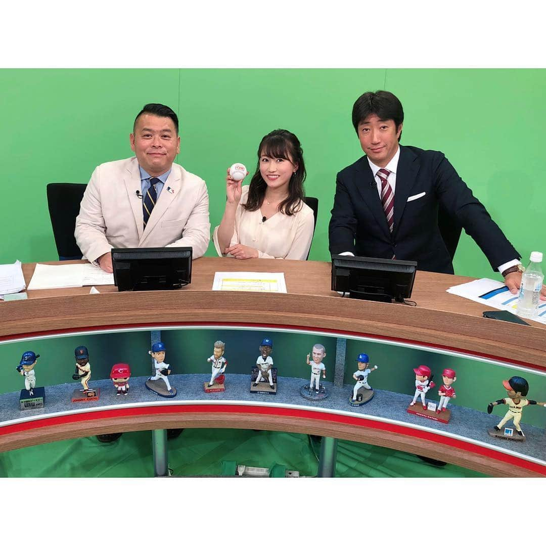 津田麻莉奈さんのインスタグラム写真 - (津田麻莉奈Instagram)「今月からスタートの新番組⚾️ #JSPORTS #MLBイッキ見！ 【毎週金曜22:00〜22:45】 ⁑ 解説はMLBアナリストAKI猪瀬さん✨ そして今夜のゲストは薮田安彦さんです‼️☺️ (なのでフォーク！⚾️) ⁑ 「MLBイッキ見！」は、 JSPORTS1で毎週無料放送✨ぜひご覧下さいね🙌 番組HP👉 jsports.co.jp/baseball/mlb/ ⁑ 🌼#衣装 🌼 #tiensecoute @tiensecoute ⁑ @jsports_yakyu  @jsports_official  #新番組 #MLB #メジャーリーグ  #野球 #野球好き  #AKI猪瀬 さん  #薮田安彦 さん #majorleague  #majorleaguebaseball  #衣装 #コーデ #春コーデ #ootd  #まりなる #津田麻莉奈」4月19日 21時00分 - tsudamarinal