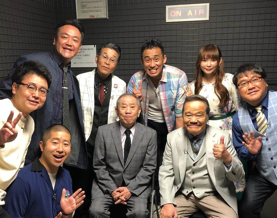 石田靖さんのインスタグラム写真 - (石田靖Instagram)「ABC⑥『探偵ナイトスクープ』 スタジオ収録📹〜 桂ざこば顧問に中川翔子秘書 睡眠中のモロ出しから科学的奇跡のVTRまで盛りだくさん😆 OAお楽しみに〜 #探偵ナイトスクープ #西田探偵局 #桂ざこば #顧問 #中川翔子 #秘書 #一期一笑  #石田靖」4月19日 21時01分 - yasulog