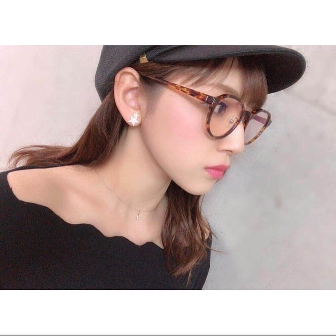 森脇亜紗紀さんのインスタグラム写真 - (森脇亜紗紀Instagram)「🕶❤︎ @rimofjins.official で フレームとカラーレンズを 選んでオリジナルのサングラスを 作っていたのが届きました♥️ ・ rimのカラーレンズは バリエーションが豊富なので、 普段あんまりサングラスをしない わたしには、ぴったり😎💓 今年の夏はたくさん愛用しよっと❤︎ #rimofjins#サングラス #カラーレンズ#jins#pr」4月19日 21時21分 - asaki516