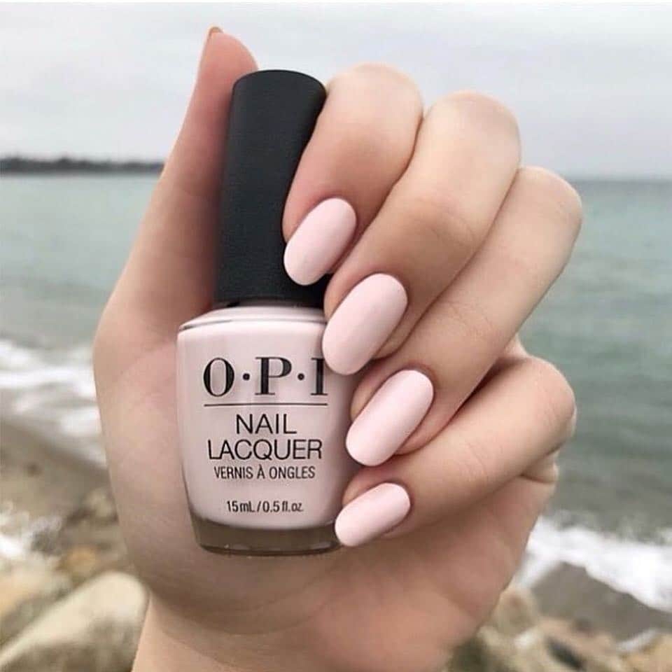 OPIさんのインスタグラム写真 - (OPIInstagram)「You can never go wrong with #LisbonWantsMoor 📸@polishedpleasure⁣ #ColorIsTheAnswer ⁣⠀ ⁣⠀ ⁣⠀ #squovalnails ##palepink #notd #nailsaddict #nailpolish #cute」4月19日 12時30分 - opi
