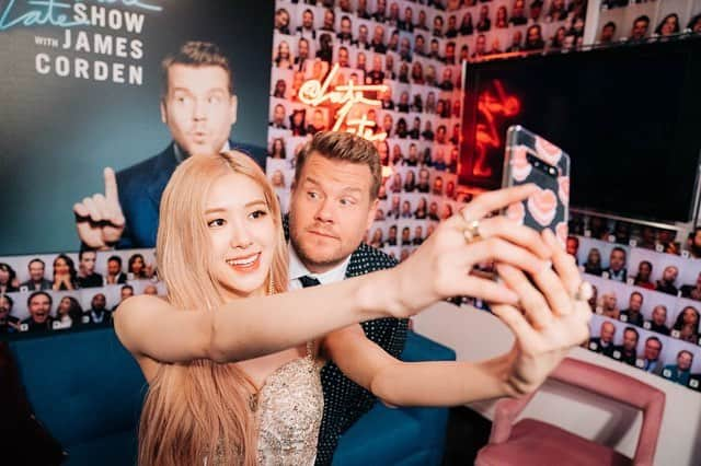 ロゼさんのインスタグラム写真 - (ロゼInstagram)「@latelateshow 12:37GMT TONIGHT! on CBS Channel 2」4月19日 12時44分 - roses_are_rosie