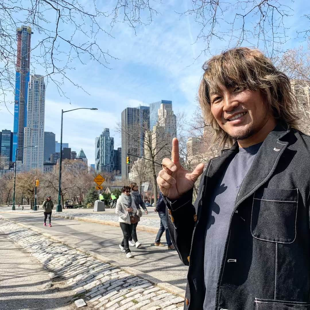 新日本プロレスさんのインスタグラム写真 - (新日本プロレスInstagram)「#TANAHASHI in #CentralPark 🎸 『棚橋弘至のPodcast Off!!』ひさびさの更新！ 「逸材がセントラル・パークに帰ってきた！ NYで“史上最高”の『NEW JAPAN CUP』を振り返る！」 #njpw #タナポ @hiroshi_tanahashi @njpw1972」4月19日 12時45分 - njpw1972