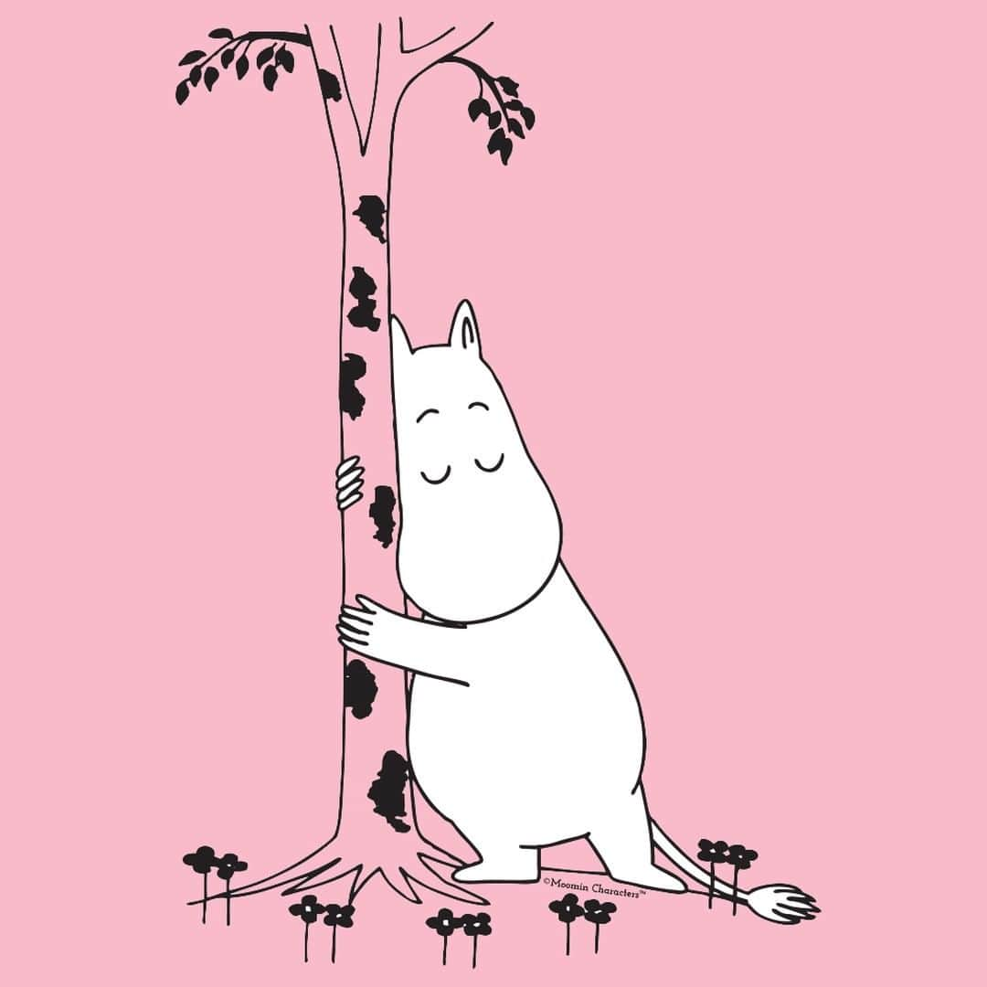 ムーミンさんのインスタグラム写真 - (ムーミンInstagram)「Have a Moominous #Friday 💗 Tag a friend for #Moomin hugs 😍 #moomin #moominofficial #mymoomin #ToveJansson」4月19日 13時30分 - moominofficial