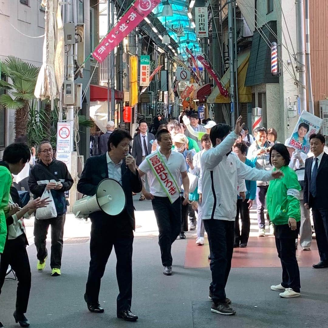 足立康史さんのインスタグラム写真 - (足立康史Instagram)「昨日、池田市長選挙５日目は、冨田ひろき市長候補の応援に、吉村洋文大阪府知事、倉田哲郎箕面市長はじめ多くの皆さまが池田に入って下さいました！明日最終日には、松井一郎代表・大阪市長、吉村洋文知事が再び池田に。なんとしつも勝利したく、皆様のもう一段のご支援を宜しくお願い申し上げます！ ‪【冨田ひろきｘ足立ｘ吉村】商工会議所 演説会 【維新】 https://youtu.be/kK-YCGDyJg0 @YouTubeより‬ ‪【冨田ひろきｘ吉村ｘ足立】池田駅ステーションＮ前 池田市長選挙 街頭演説【維新】 https://youtu.be/VC6OmEmki40 @YouTubeより‬ ‪【冨田ひろきｘ足立ｘ吉村】石橋商店街 池田市長選挙 街頭演説【維新】 https://youtu.be/go3_cWbsvCw @YouTubeより‬」4月19日 13時42分 - adachiyasushi