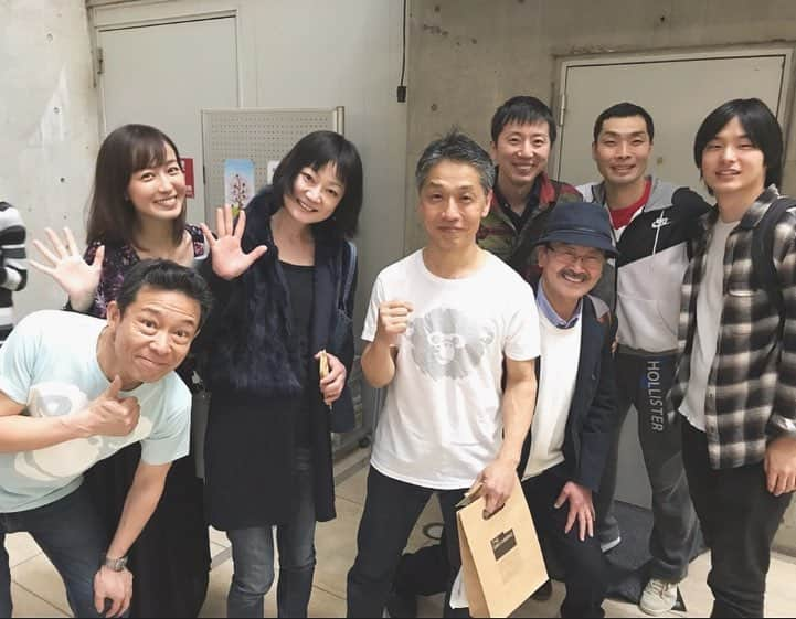 遠山景織子さんのインスタグラム写真 - (遠山景織子Instagram)「嬉しい先輩やメンバーとの再会。偶然に（*'∀'人）♥*+観劇  #坂本あきら さん #奥田一平 くん #岩田有弘 さん #及川奈央 さん #更地selectsakura  #下北沢小劇場b1  #芝居コント #最高です  #観劇#感激 #遠山景織子  #クーム  #coomb」4月19日 13時46分 - kyooko.9.tooyama