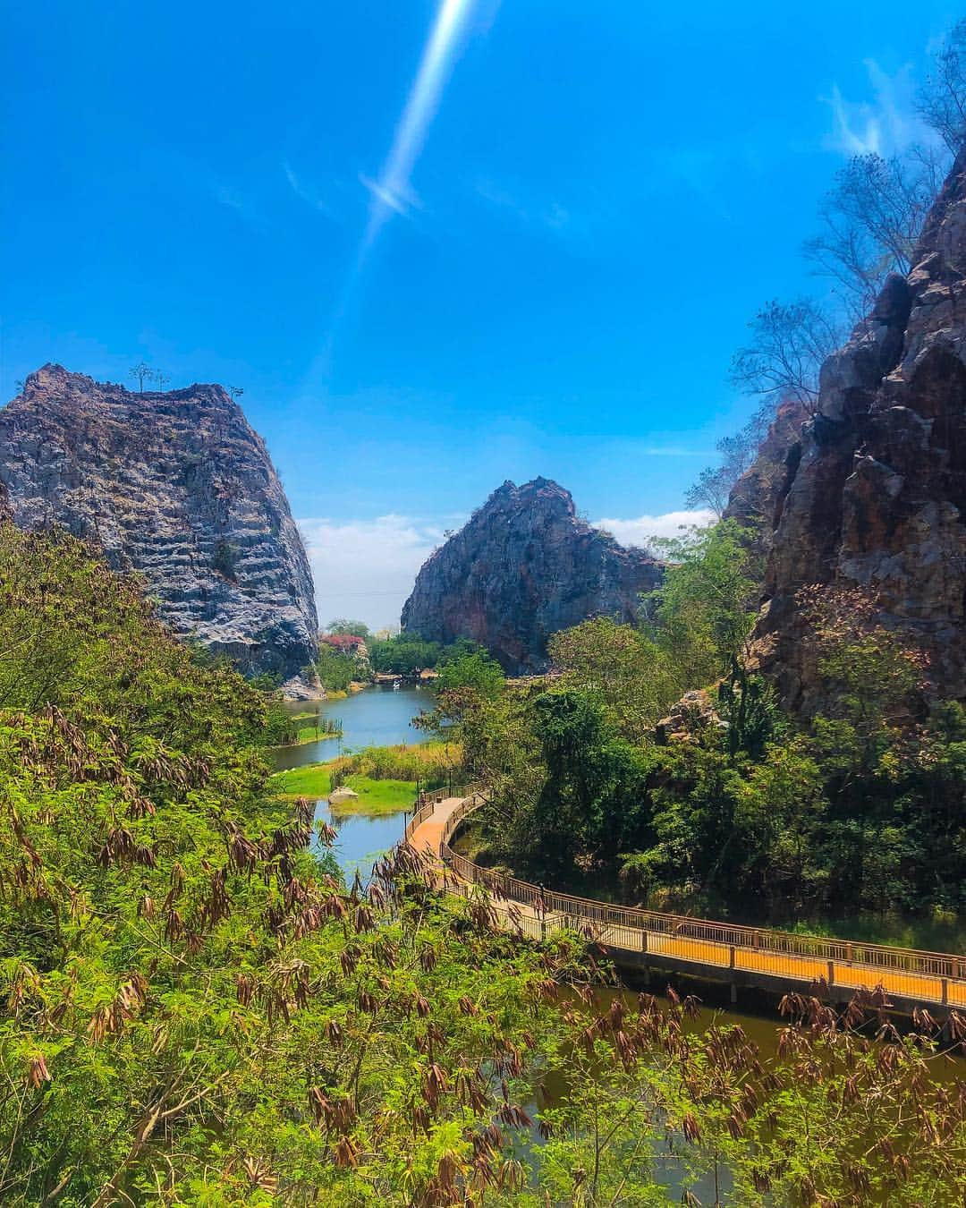 木村好志のインスタグラム：「#タイの田舎シリーズ⛰ バンコクから2時間ちょいのラチャブリー🚗」