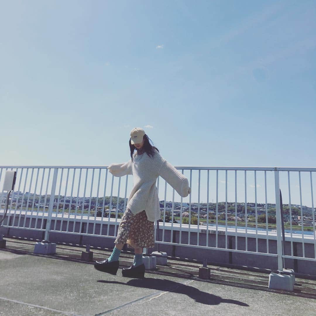 千眼美子さんのインスタグラム写真 - (千眼美子Instagram)「・ 歩きながら声に出して 「ええ日やなぁ」って つい言ってた。 #春 #kbf #katespade」4月19日 13時58分 - yoshiko_sengen