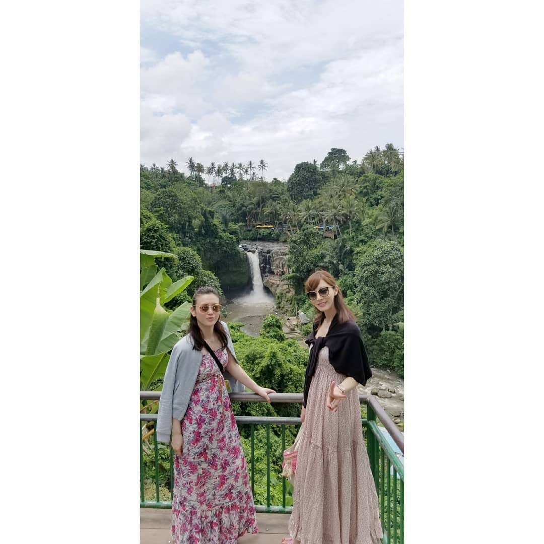 池田夏希さんのインスタグラム写真 - (池田夏希Instagram)「Tegenungan Waterfall🌿✨✨✨ . . #バリ島 #海外旅行 #観光 #ウブド #テグヌガンの滝 #パワースポット #自然からのエネルギー #行けて良かった #bali #baliindonesia #travel #travelphotography #tourism #ubud #tegenunganwaterfall #powerspot #nature #energy」4月19日 14時02分 - natsukiikeda624