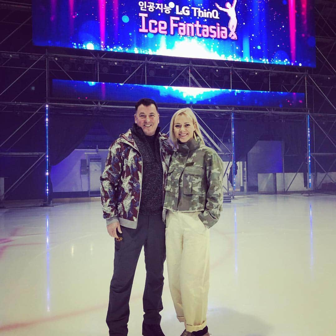 ブライアン・オーサーのインスタグラム：「Ice Fantasia is ready to go!!!! Awesome show.  Thanks Shae For you fabulous work. #lgthinqicefantasia 2019」