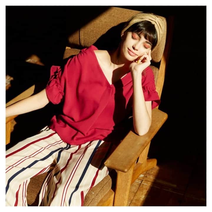 furryrate officialのインスタグラム：「【summer daily】 . . 抜け感ある大人のリラックスコーデに . #furryrate #furry #ファーリーレート #ファーリー #spring #summer #collection #recommend #fashion #エアリーギャザーパンツ#パンツ #pants」