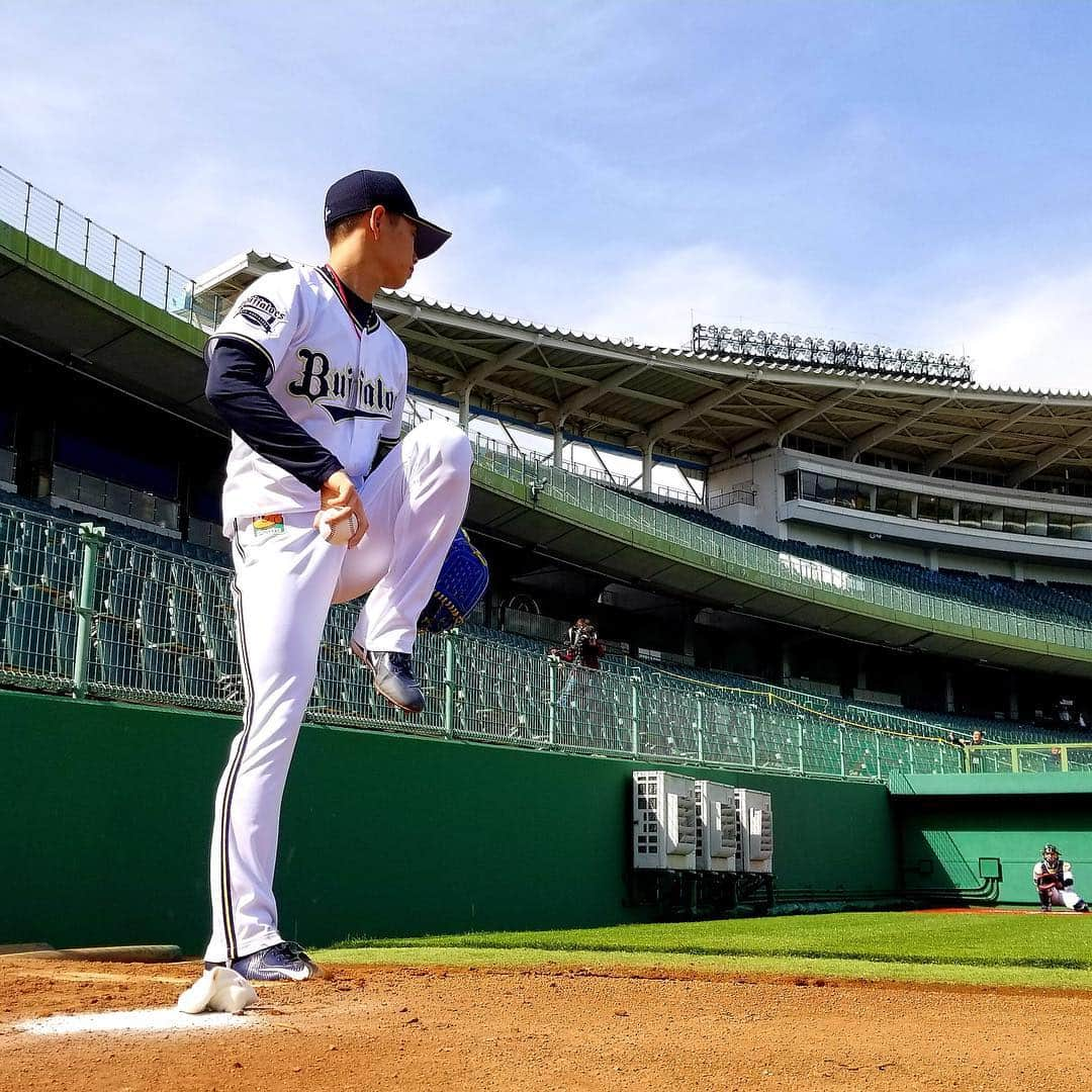 オリックス・バファローズさんのインスタグラム写真 - (オリックス・バファローズInstagram)「#山岡泰輔 #予告先発 #投球フォーム #連写 #今日のピッチングも見逃せない！ #BeAggressive #超攻撃型 #Bs2019 #buffaloes #baseball #ORIX #プロ野球」4月19日 14時25分 - orix_buffaloes