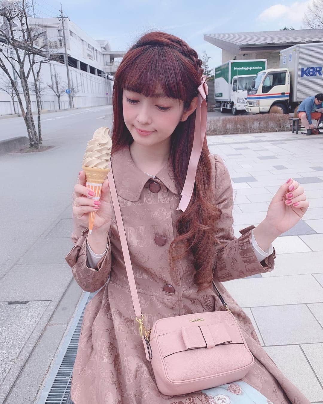 青木美沙子さんのインスタグラム写真 - (青木美沙子Instagram)「#ミカドコーヒー  #モカソフト #軽井沢母娘旅」4月19日 14時42分 - misakoaoki