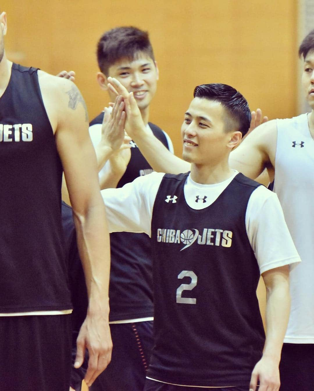 千葉ジェッツさんのインスタグラム写真 - (千葉ジェッツInstagram)「練習風景📸 #chibajets #Bリーグ #練習 #basketball #バスケ #千葉ジェッツ #いくぜてっぺん #明日からシーズン最終節」4月19日 15時18分 - chibajets_official