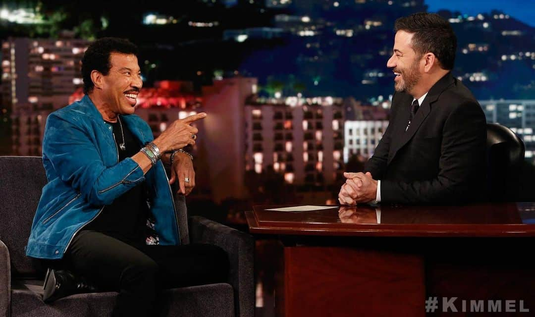 ライオネル・リッチーさんのインスタグラム写真 - (ライオネル・リッチーInstagram)「West coast! Tune in to ABC now to see me on @jimmykimmellive! #kimmel」4月19日 15時37分 - lionelrichie