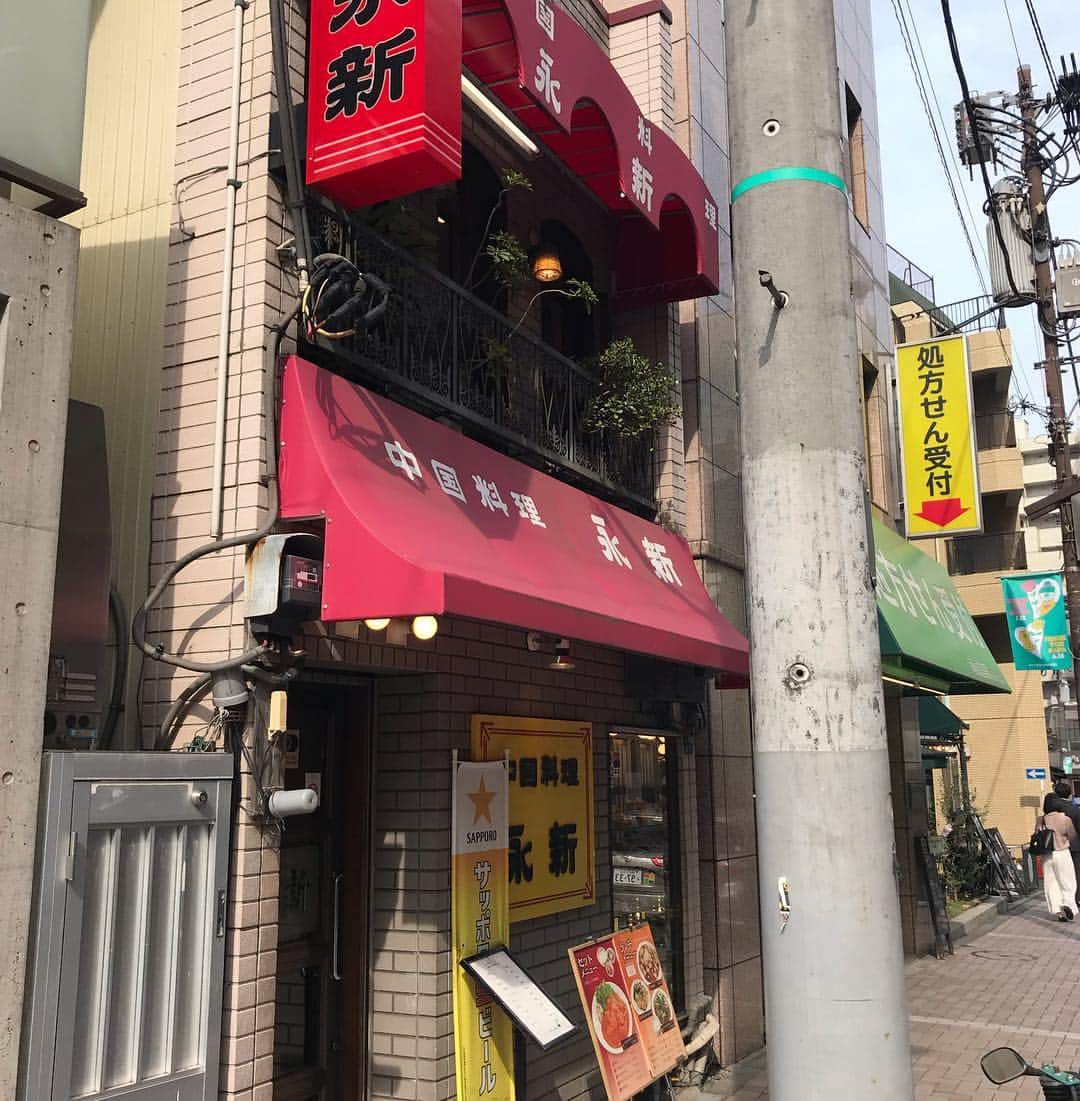 ミトさんのインスタグラム写真 - (ミトInstagram)「・ ・ 取材と打ち合わせの合間に課題店訪問。 ・ 町中華行って食べる麺は基本「もやしそば」。 ・ 早めに麺を食べ終えて、 ・ 小ライスに残った餡をぶっかけて食べるまでが ・ もやしそばの正しい食べ方。 ・ これテストに出ます。 ・ #もやしそば #もやしそば道 #永新 #麻布十番 #らーめん #ラーメン #町中華 #小ライス #クラムボン #clammbon #ミト #mitommbon #麺道 #ジムの意味」4月19日 15時40分 - micromicrophone