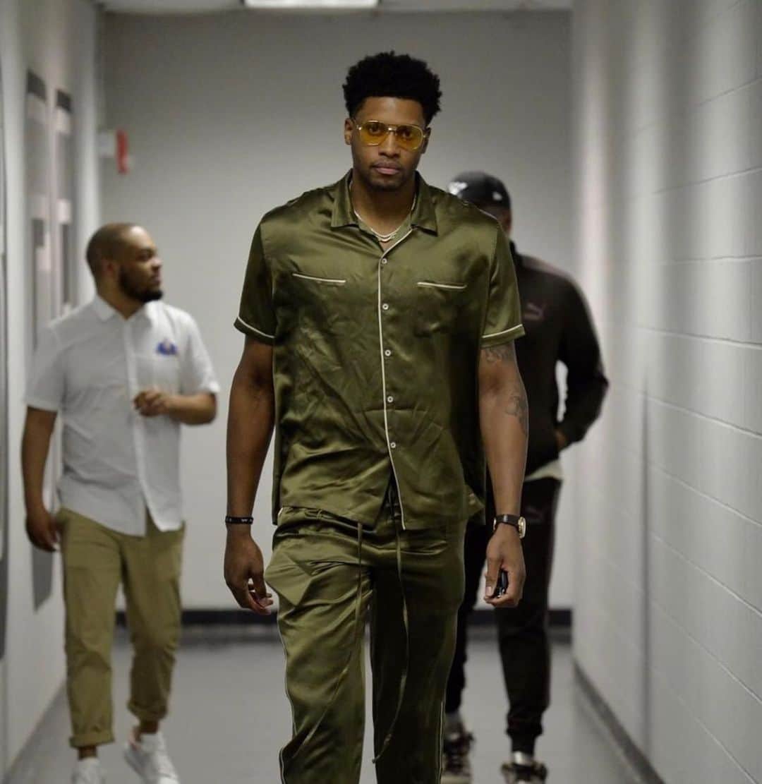 ルディ・ゲイのインスタグラム：「Comfy at home #game3 #nbaplayoffs」