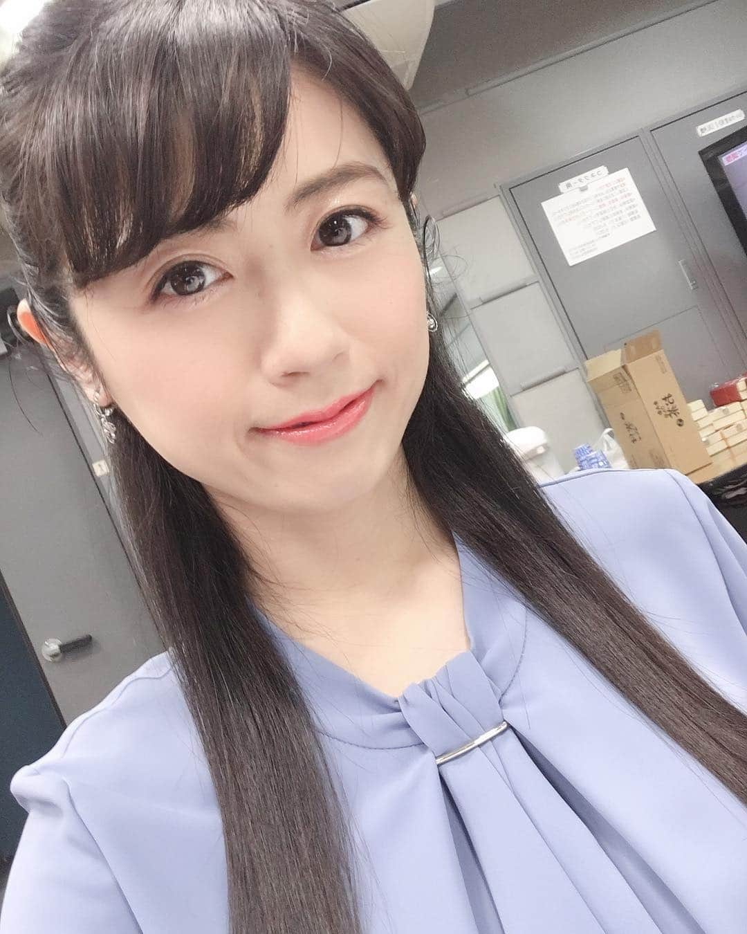 松尾依里佳さんのインスタグラム写真 - (松尾依里佳Instagram)「本日も#ひるおび ご覧くださったみなさま、ありがとうございました🌻#TBS#日曜劇場「#集団左遷 ‼︎」のみなさまが番組にお越しくださいました💓すごくチーム感のある熱量を感じて、楽しい雰囲気が伝わってきましたので、明後日ぜひ観させていただきたいです✨ #ひるおび金曜 #お衣裳 #strawberryfields #ひるおび金曜日」4月19日 15時54分 - erika.matsuo