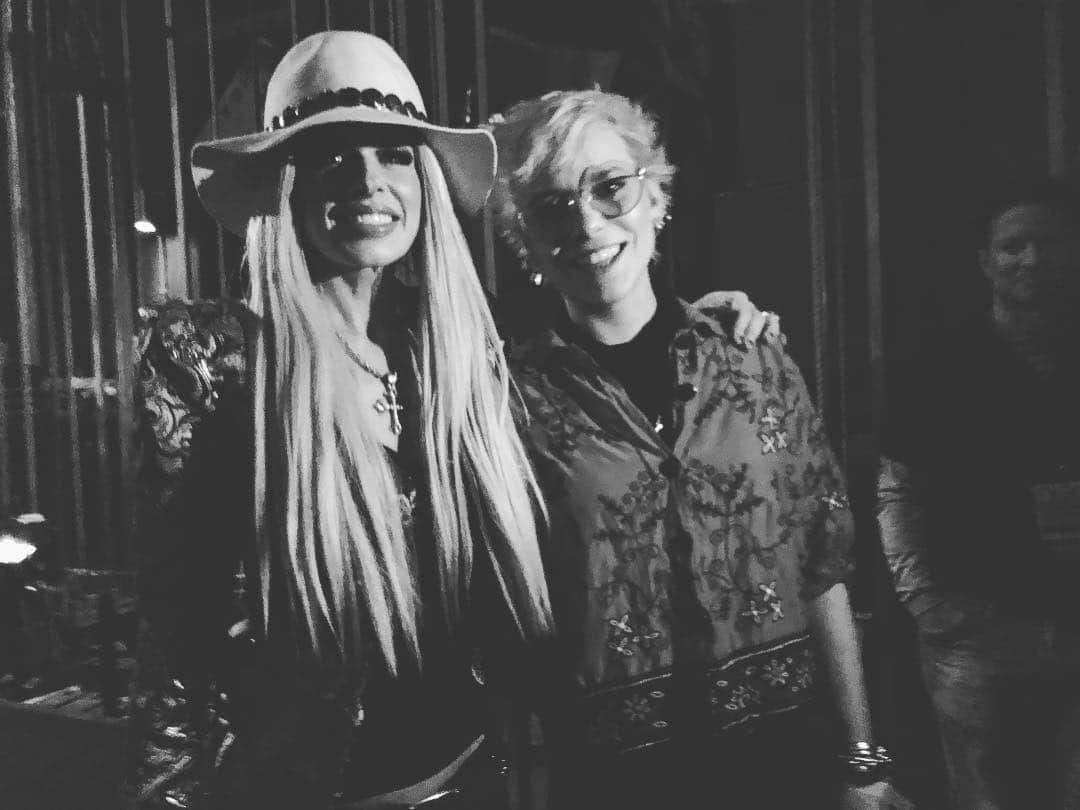 オリアンティさんのインスタグラム写真 - (オリアンティInstagram)「wrote a great one today with awesome @carmenvandenberg.bones 🤘」4月19日 16時01分 - iamorianthi