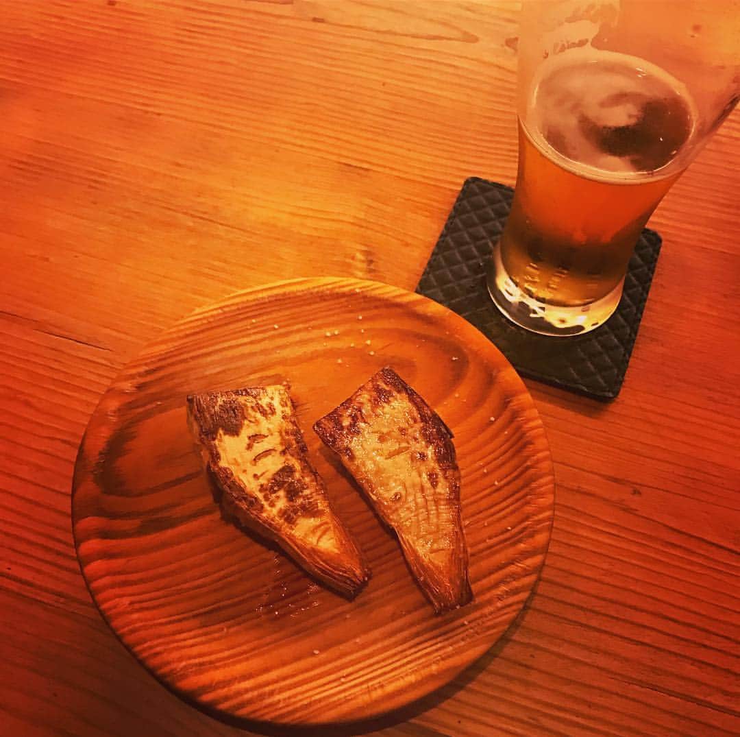 佐野史郎のインスタグラム：「昨夜は家の近くのお店で京都の焼き筍。 お肉の美味しいお店だけど、旬の野菜やお魚も美味しい。」
