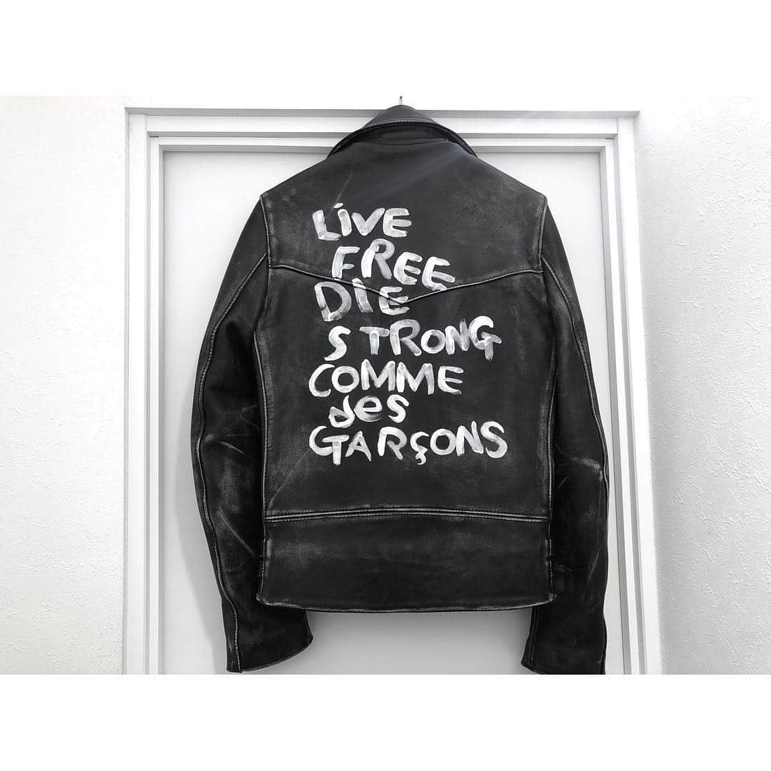 RINKAN渋谷店さんのインスタグラム写真 - (RINKAN渋谷店Instagram)「【2F New Arrival】 《COMME des GARÇONS×Lewis Lethers》 "Lightning" Live Free... ㅤㅤㅤㅤㅤㅤㅤㅤㅤㅤㅤㅤㅤ 非常に人気の高いコムデギャルソンコラボのライトニングが入荷致しました。 インパクトのあるバックのペイントはもちろん、全体に施されたvintage加工のクオリティの高さは圧巻です。 是非店頭にてご覧くださいませ。 ㅤㅤㅤㅤㅤㅤㅤㅤㅤㅤㅤㅤㅤ #rinkan #shibuya #saintlaurent #saintlaurentparis #dior #diorhomme  #louisvuitton #lv #gucci #amiri #rickowens #balmain #celine #celinebyhedislimane #prada #burberry #valentino #maisonmargiela #thombrowne #acnestudious #hermes #cartier #fendi #givenchy #yohjiyamamoto #commedesgarcons #sulvam #sacai RINKAN 渋谷店 03-5458-3050 渋谷区神南1-12-16」4月19日 16時13分 - rinkan_shibuya